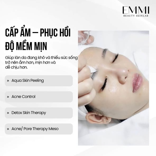 Chăm sóc cấp ẩm và phục hồi độ mềm mịn cho làn da tại Emmi